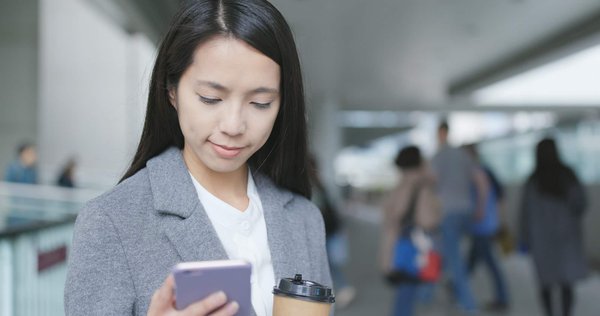 Quelles techniques de marketing par SMS peuvent être efficaces pour un salon de coiffure local ?